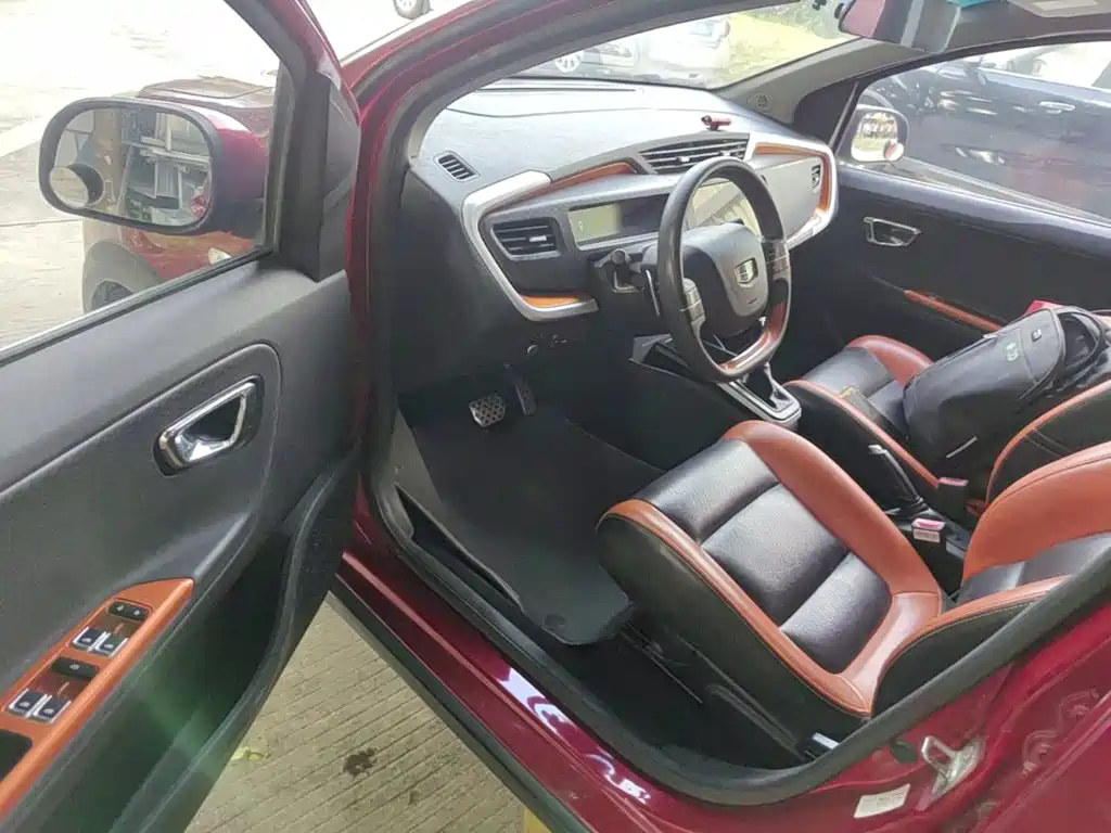 Geely Vision X1 — миниатюра 16