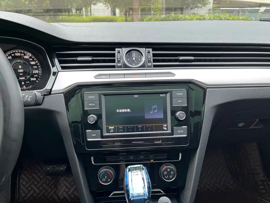 Volkswagen Magotan — миниатюра 11
