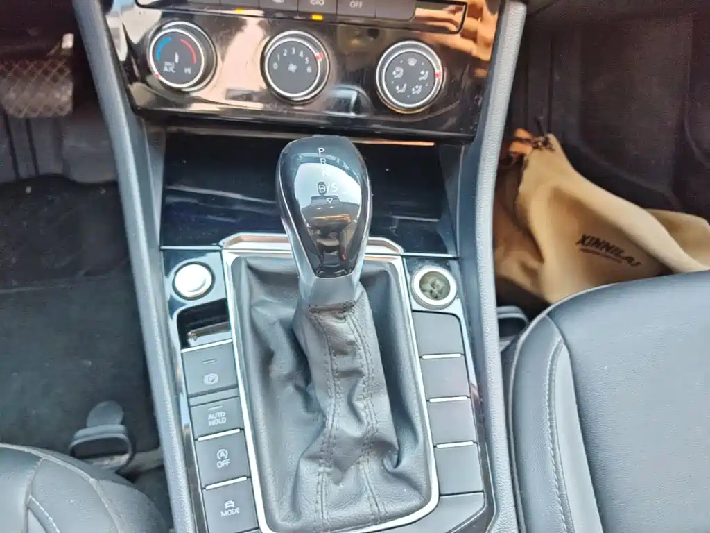 Volkswagen Sagitar — миниатюра 14