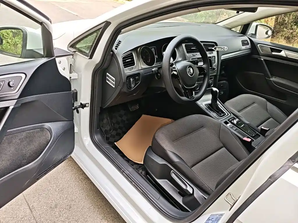 Volkswagen Golf — миниатюра 16