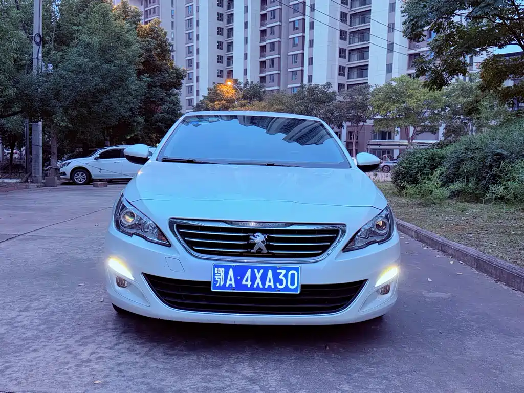 Peugeot 408 — миниатюра 2