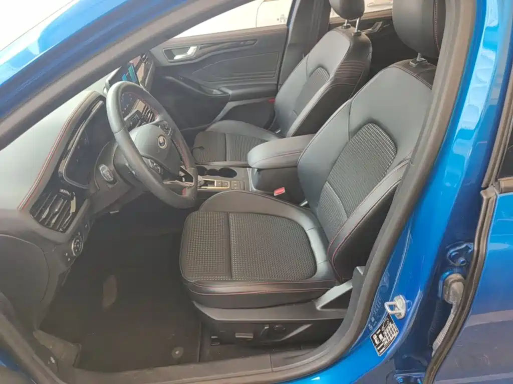 Ford Focus — миниатюра 15
