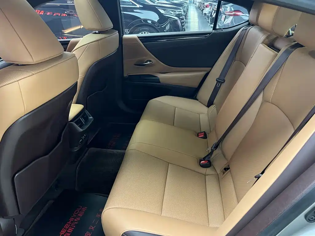 Lexus ES — фотографии объявления, Фото 11