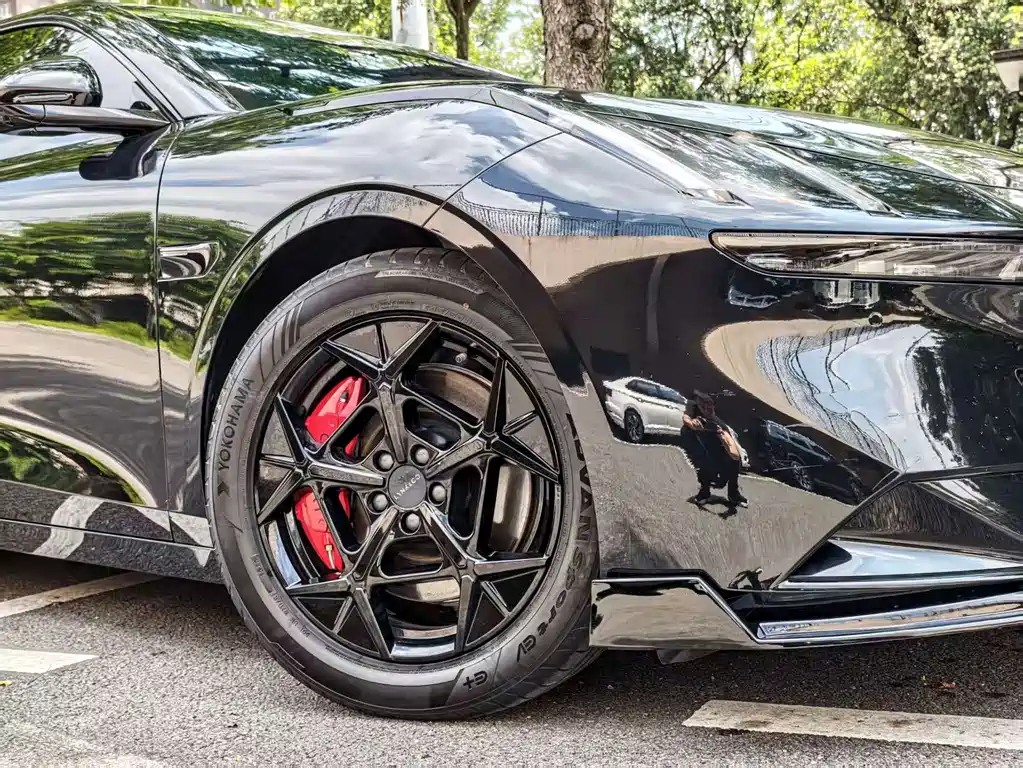 Lynk & Co Z10 — миниатюра 3