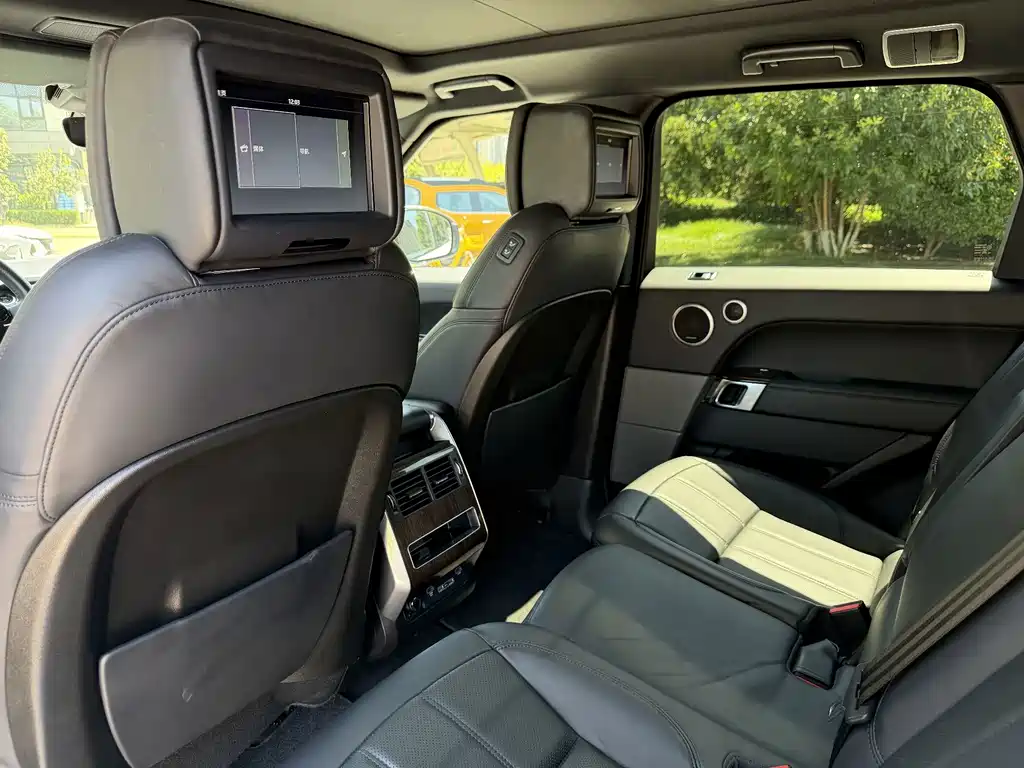 Land Rover Sport PHEV — миниатюра 17