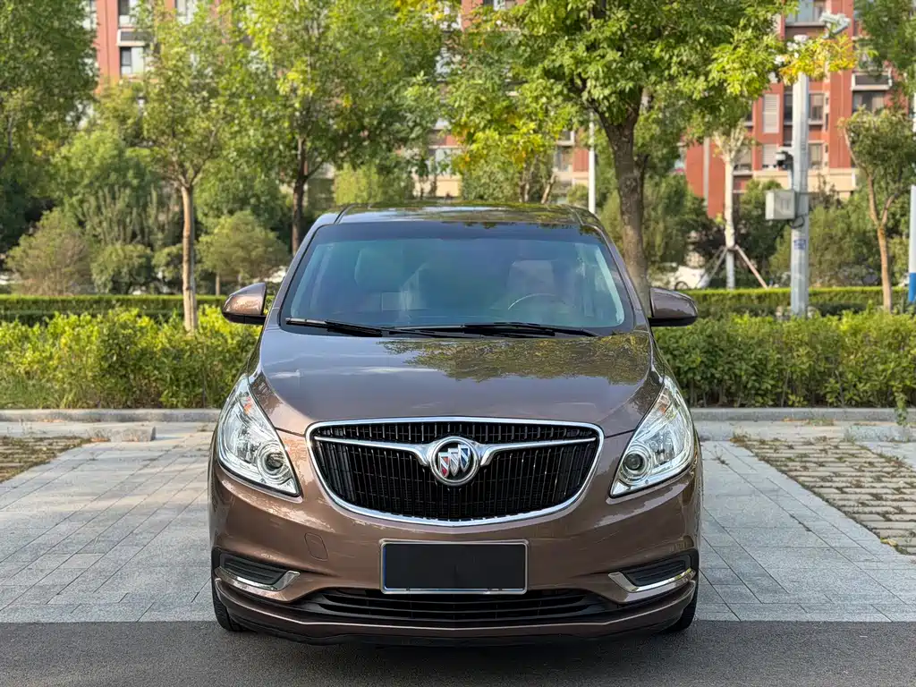 Buick GL8 — миниатюра 2
