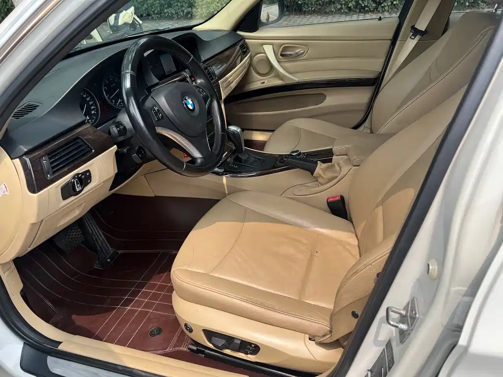 BMW 3 Series 3 2010 325i Luxury