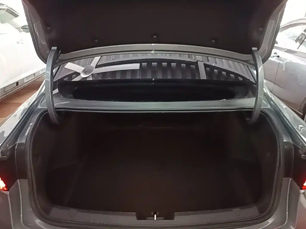 Geely Xingrui — миниатюра 19
