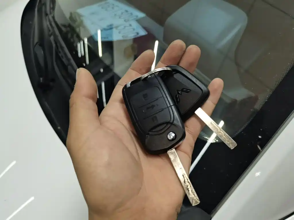 Wuling MINIEV — миниатюра 9