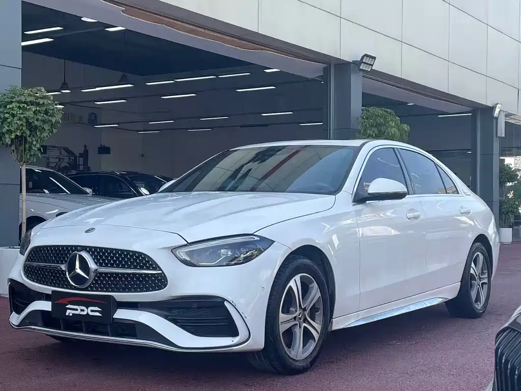 Mercedes-Benz C-Class 2022