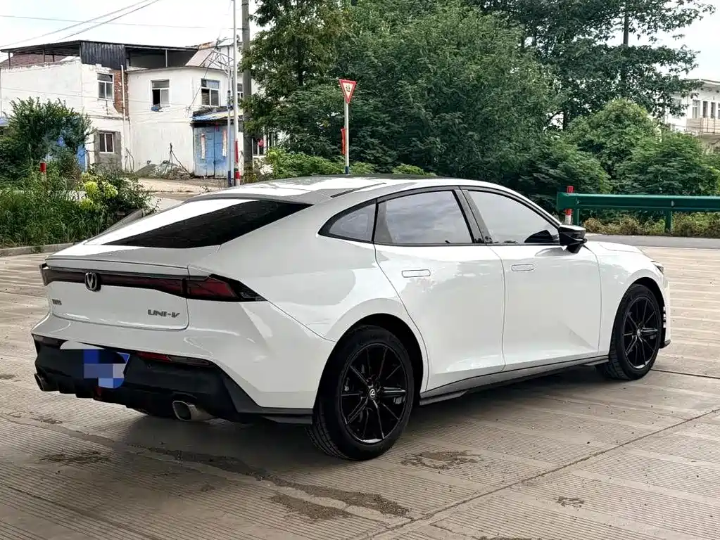 Changan UNI-V — миниатюра 9
