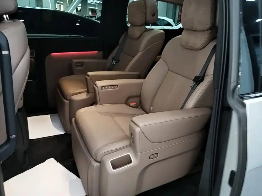Li Auto Li MEGA — миниатюра 17