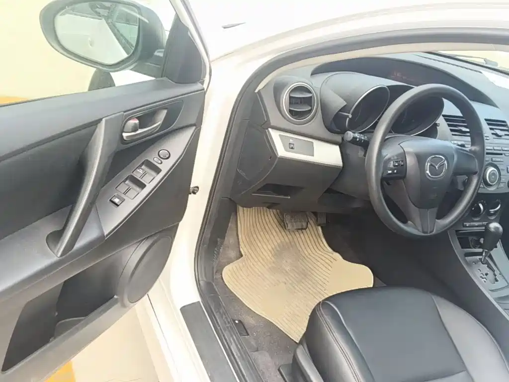 Mazda 3 Xingcheng — миниатюра 16