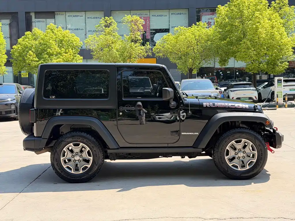 Jeep Wrangler — миниатюра 7