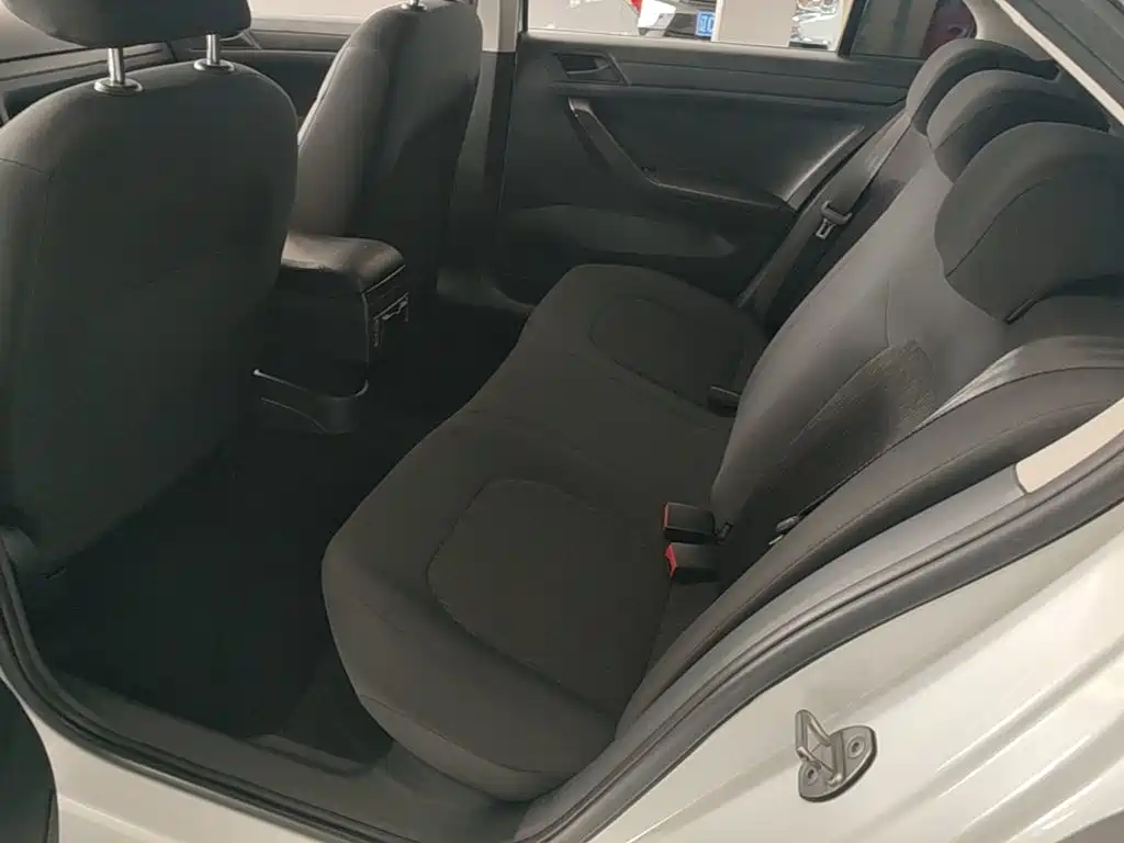 Jetta VA3 — миниатюра 17