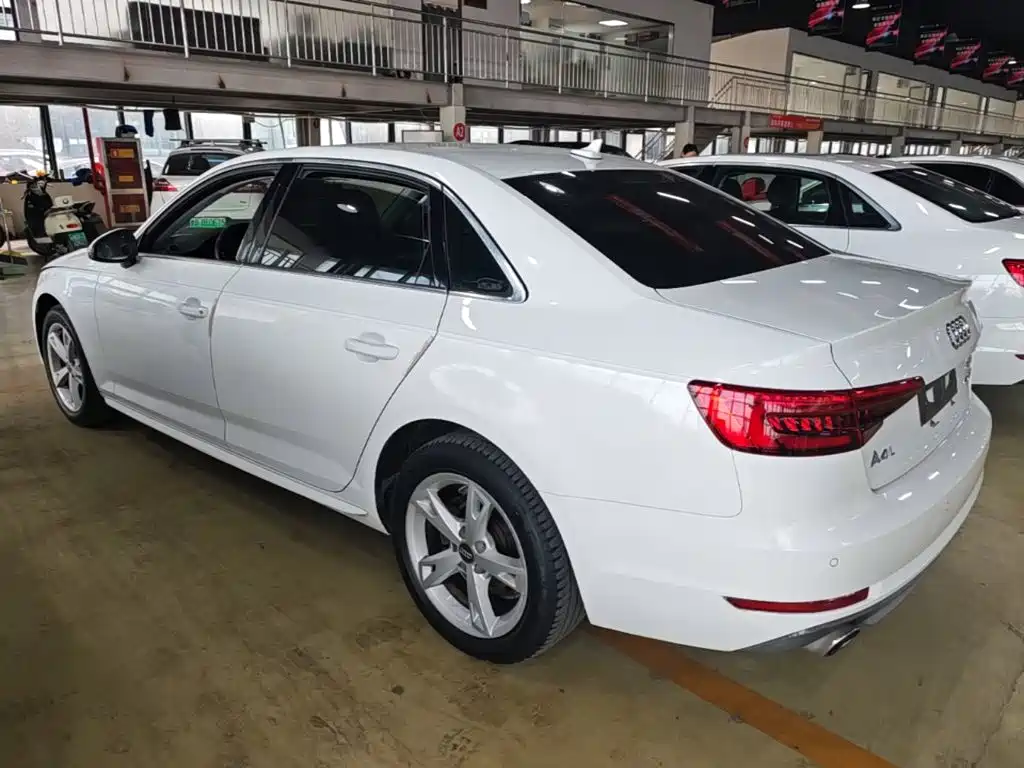 Audi A4L — миниатюра 5