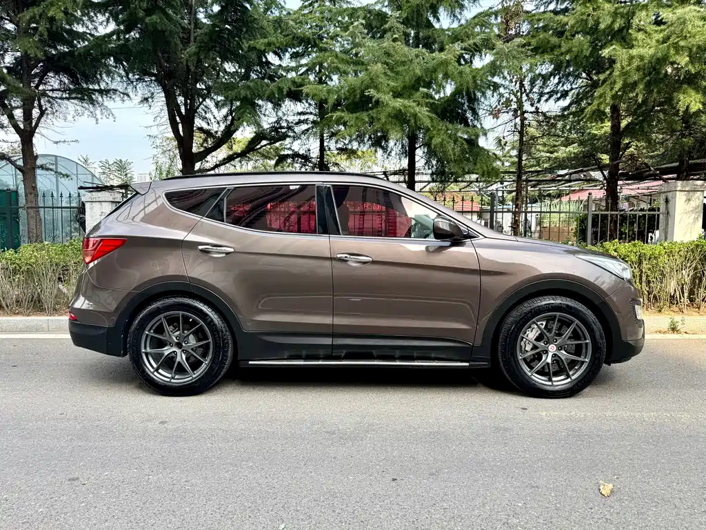 Hyundai Santa Fe — миниатюра 7