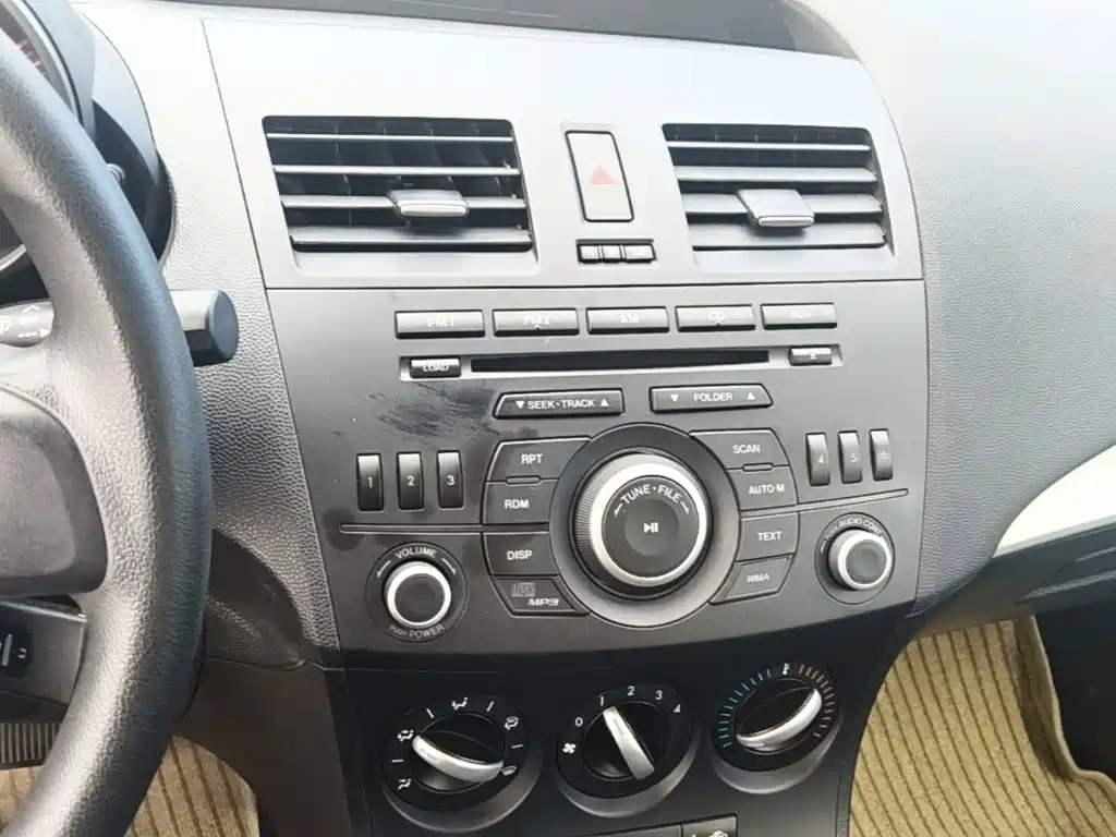 Mazda 3 Xingcheng — миниатюра 13