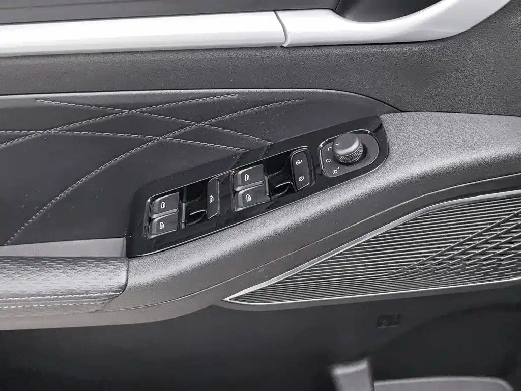 Geely Emgrand — миниатюра 9