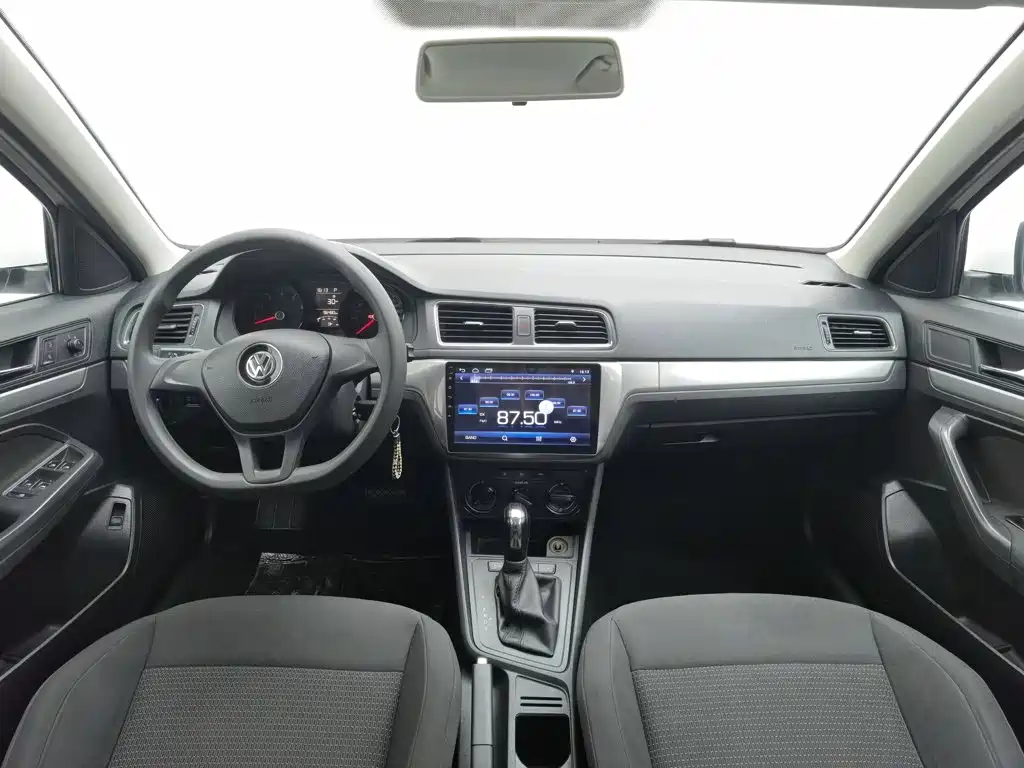 Volkswagen Lavida — миниатюра 5