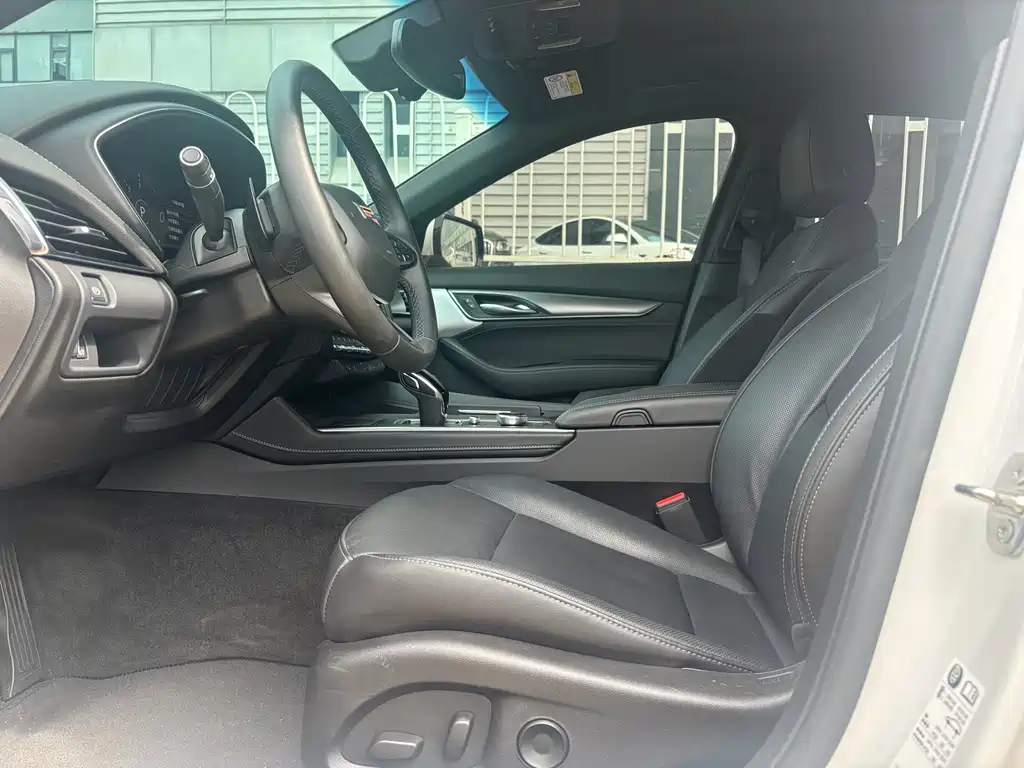 Cadillac CT5 2023 28T Luxury （ Standard ）