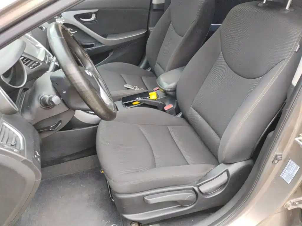 Hyundai Elantra Langdong — миниатюра 8