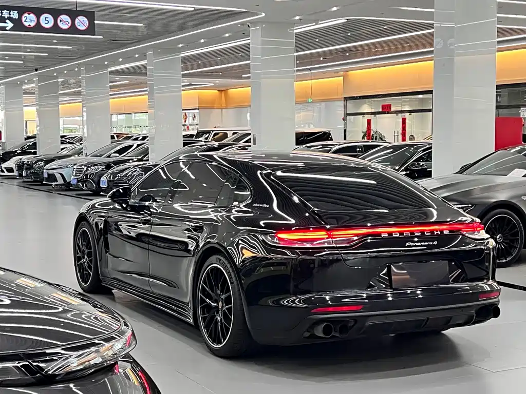 Porsche Panamera — миниатюра 11