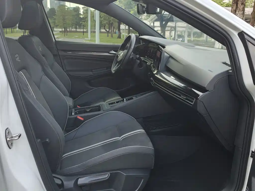 Volkswagen Golf — миниатюра 11