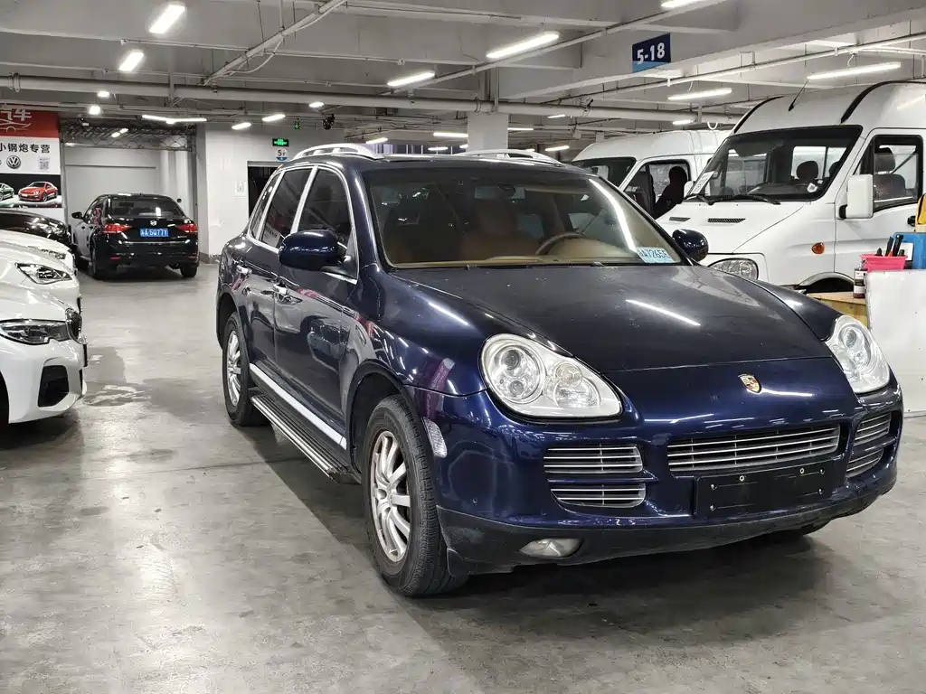 Porsche Cayenne — миниатюра 3