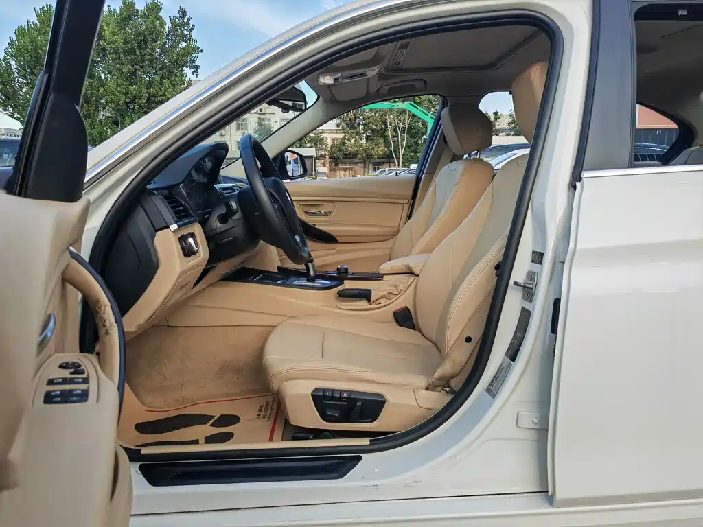 BMW 3 Series — миниатюра 3