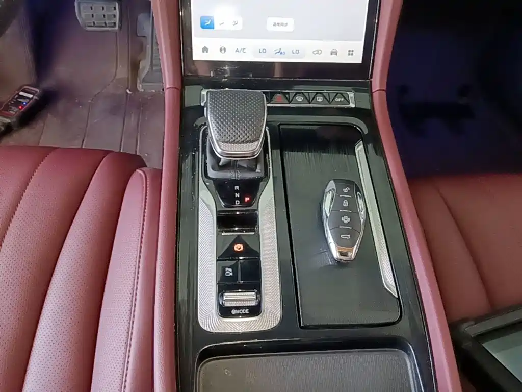 Hongqi Hongqi H5 PHEV — миниатюра 14