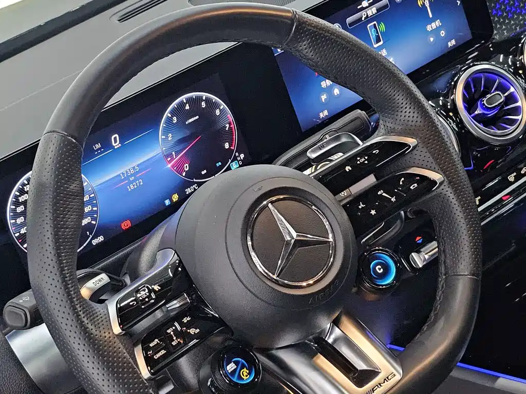 Mercedes-Benz GLB AMG — миниатюра 5
