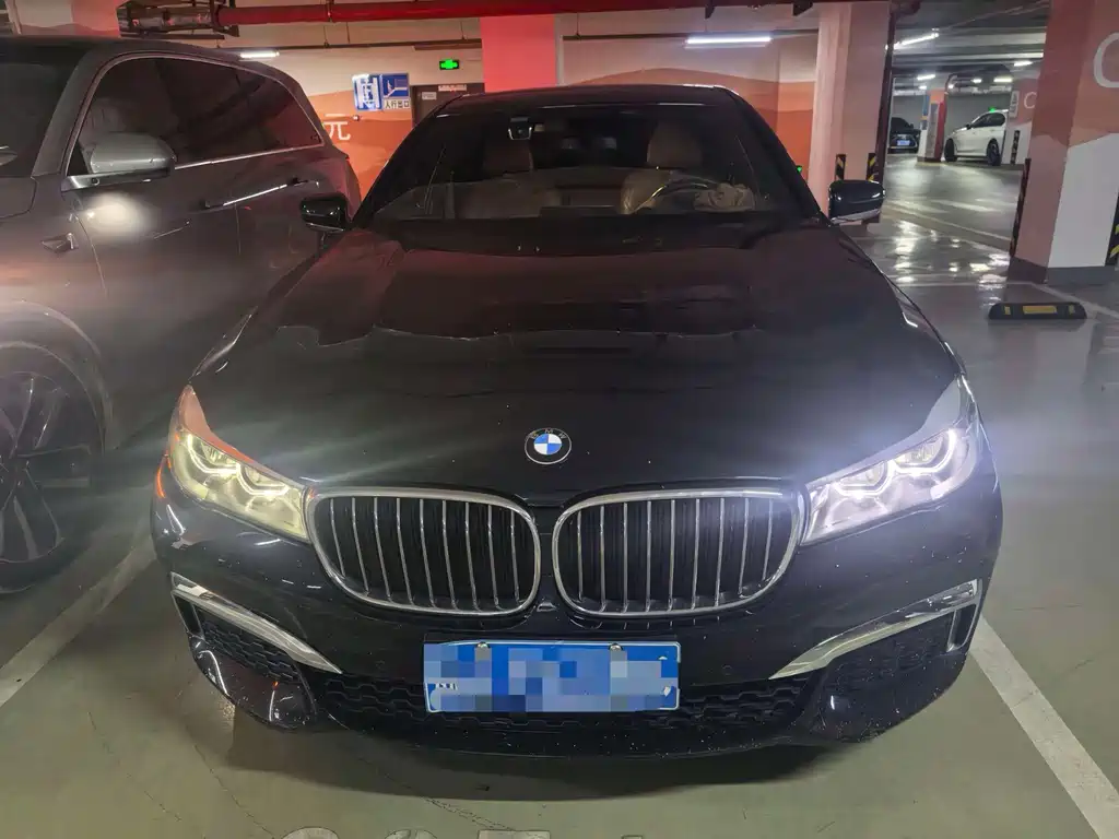 BMW 7 Series — миниатюра 2