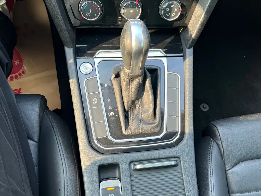 Volkswagen Magotan 2018 330TSI DSG Lead
