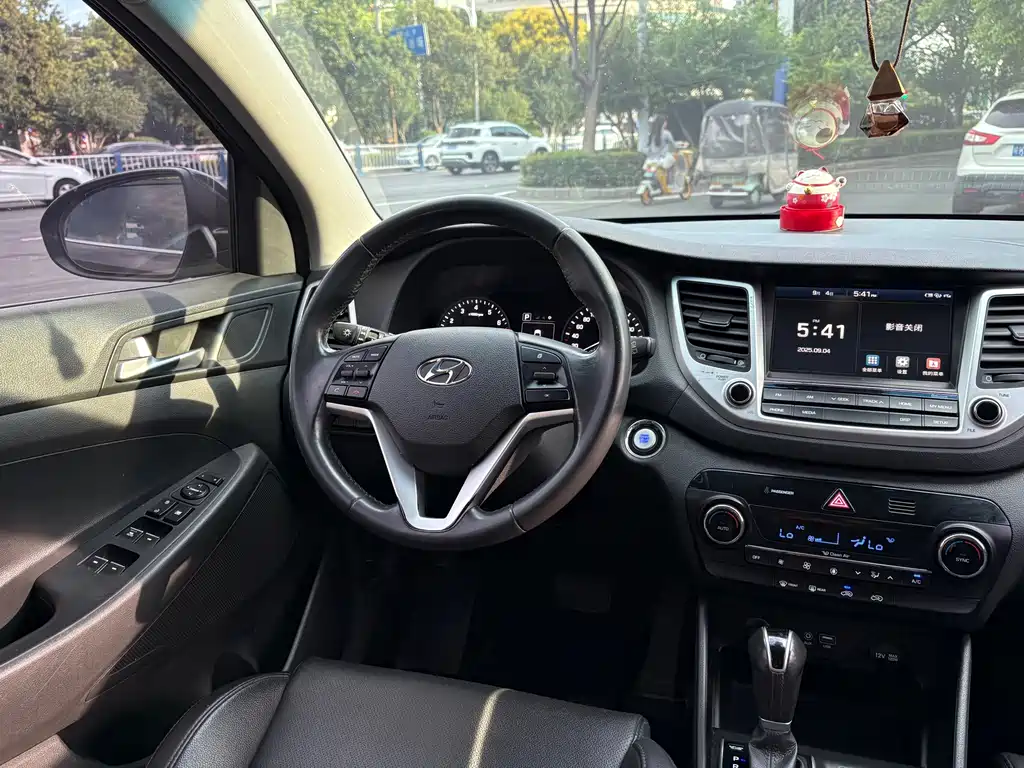 Hyundai Tucson — миниатюра 7