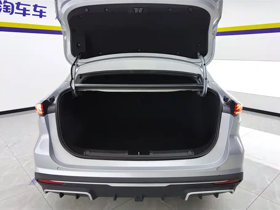 GEELY GALAXY GALAXY L6