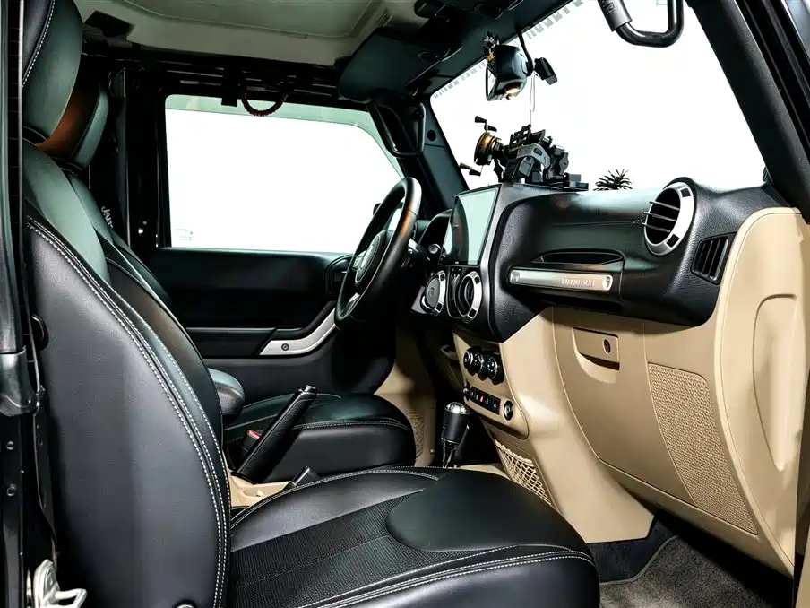 Jeep Wrangler — миниатюра 7