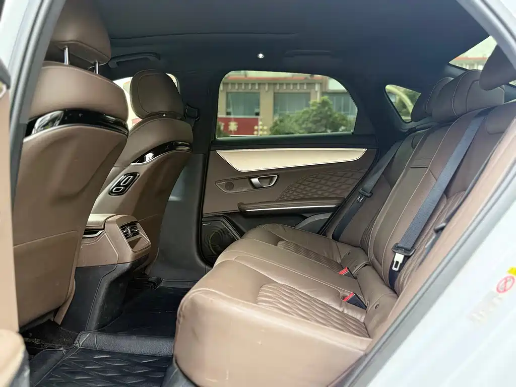 BYD Han — миниатюра 8