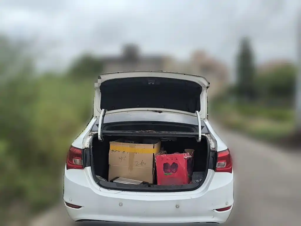 Buick Excelle — миниатюра 10