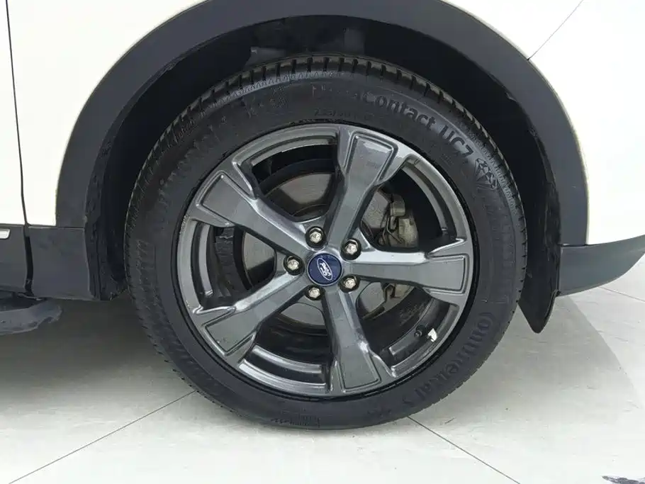 Ford Kuga — миниатюра 6
