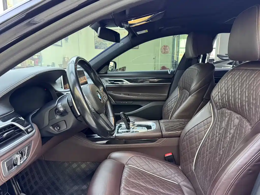 BMW 7 Series 7 2019 740Li Lead M Sport