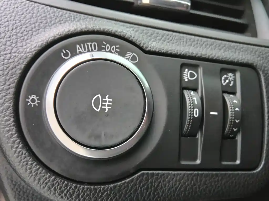 Buick Envision Plus — миниатюра 6