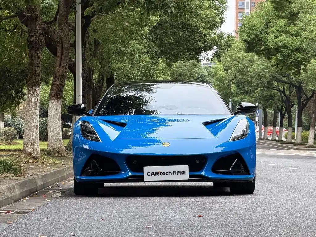 Lotus Emira — миниатюра 2