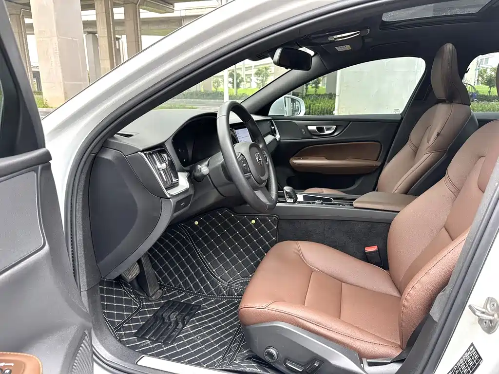 Volvo S60 — миниатюра 10