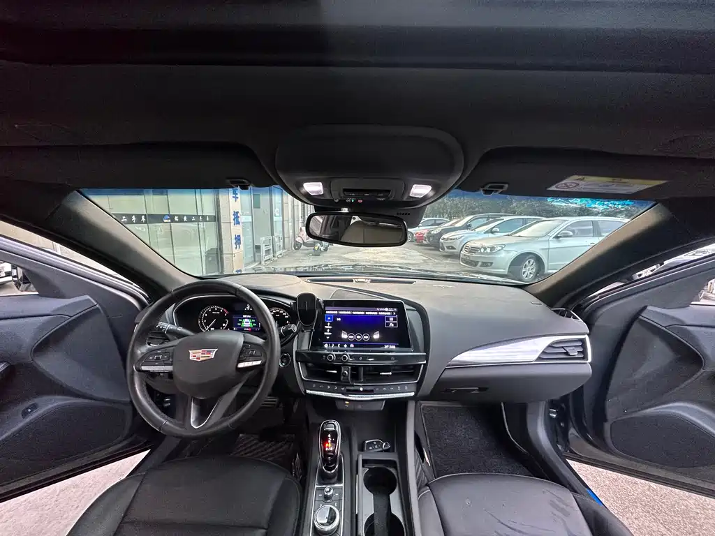Cadillac CT5 — миниатюра 12