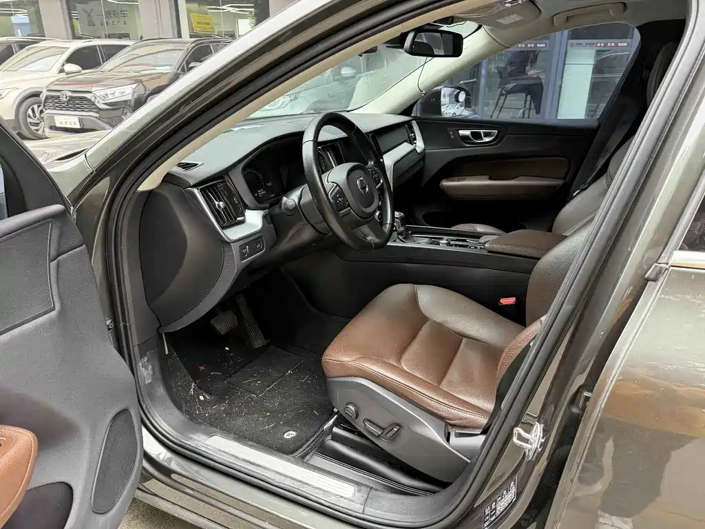 Volvo XC60 — миниатюра 7