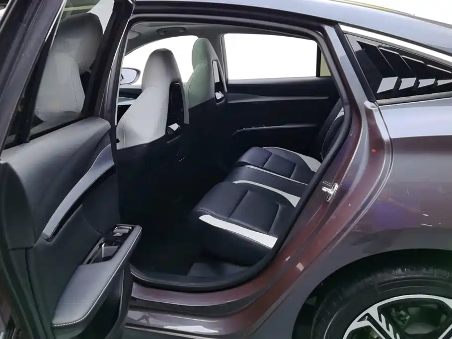 MG MG5 Scorpio — миниатюра 11