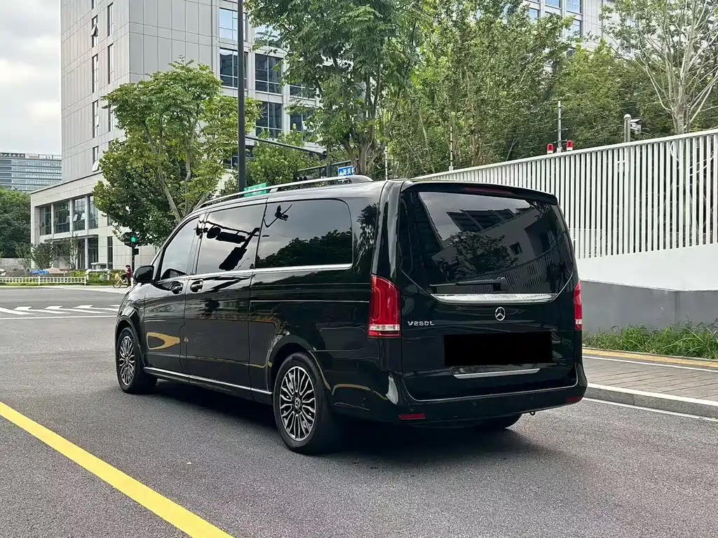 Mercedes-Benz V-Class — миниатюра 4