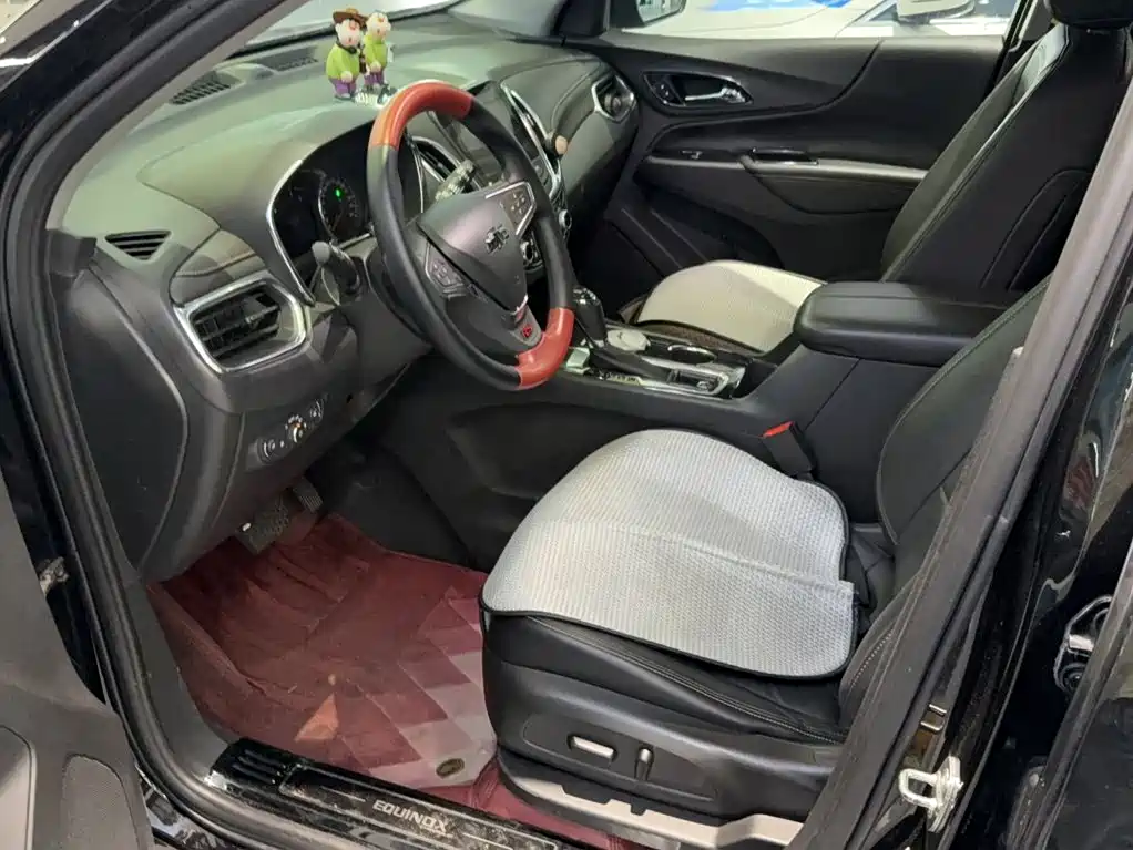 Chevrolet Equinox — миниатюра 10