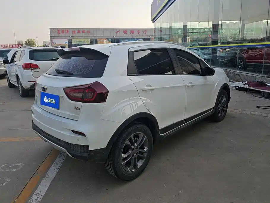 Geely Vision X3 — миниатюра 3